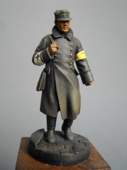 S2KW040 - German medic Ruhr 1945